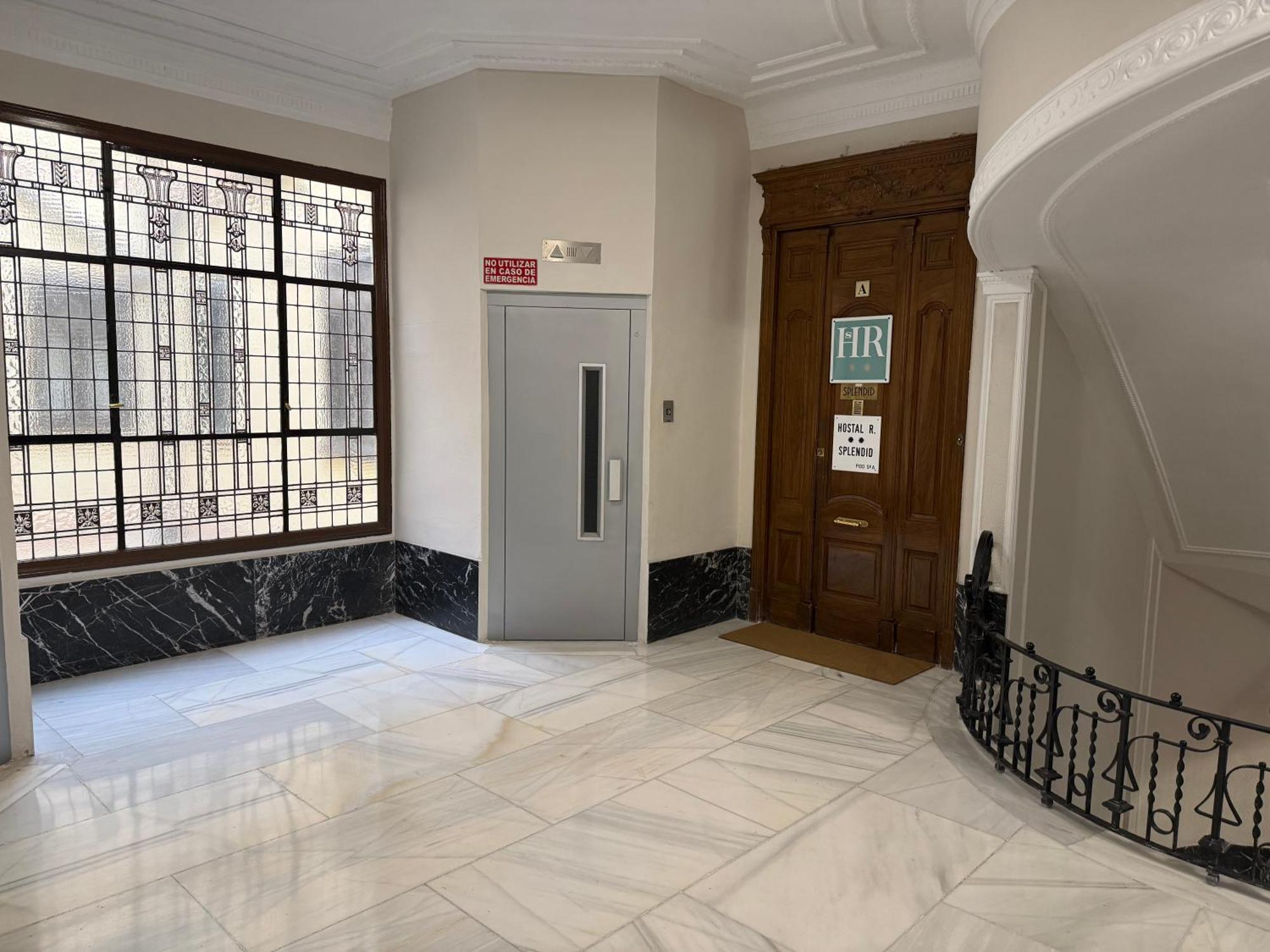 Hostal Splendid - Gran Via — Fotos 3